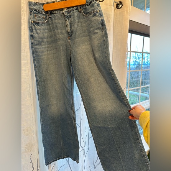 Loft High rise wide leg jeans in authentic Mid indigo wash. - Picture 3 of 10